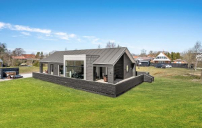 Amazing Home In Hadsund With Wifi
